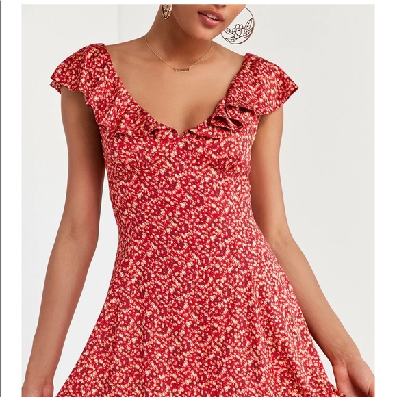 Daisy May red floral dress - Picture 3 of 9